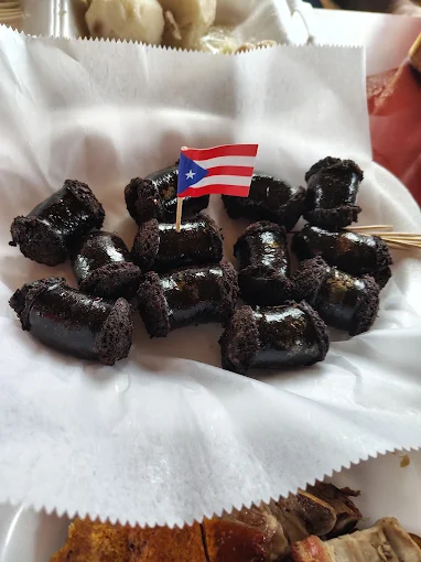 Morcilla criolla cortada en pedazos